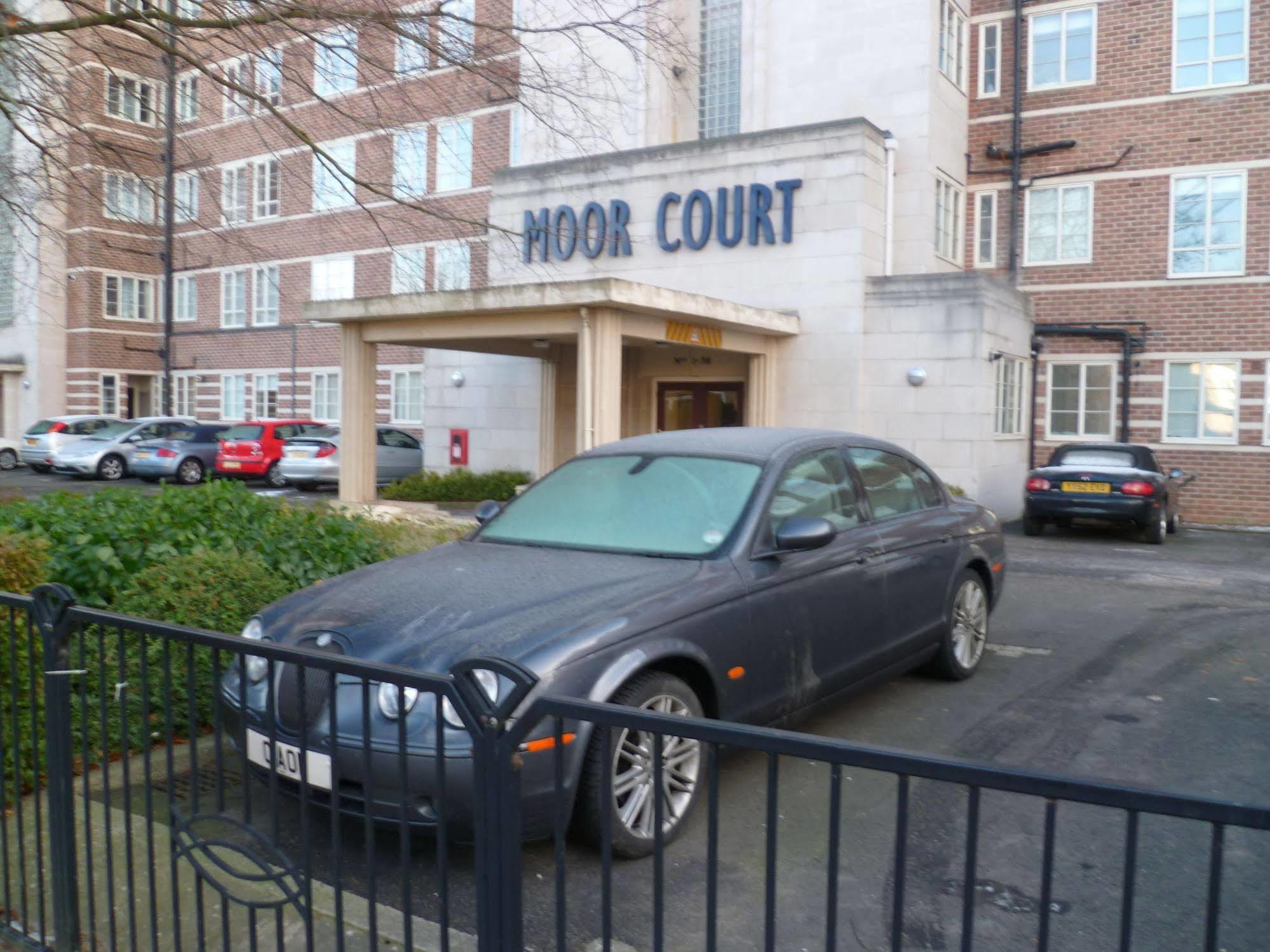 Moor Court Week2week
